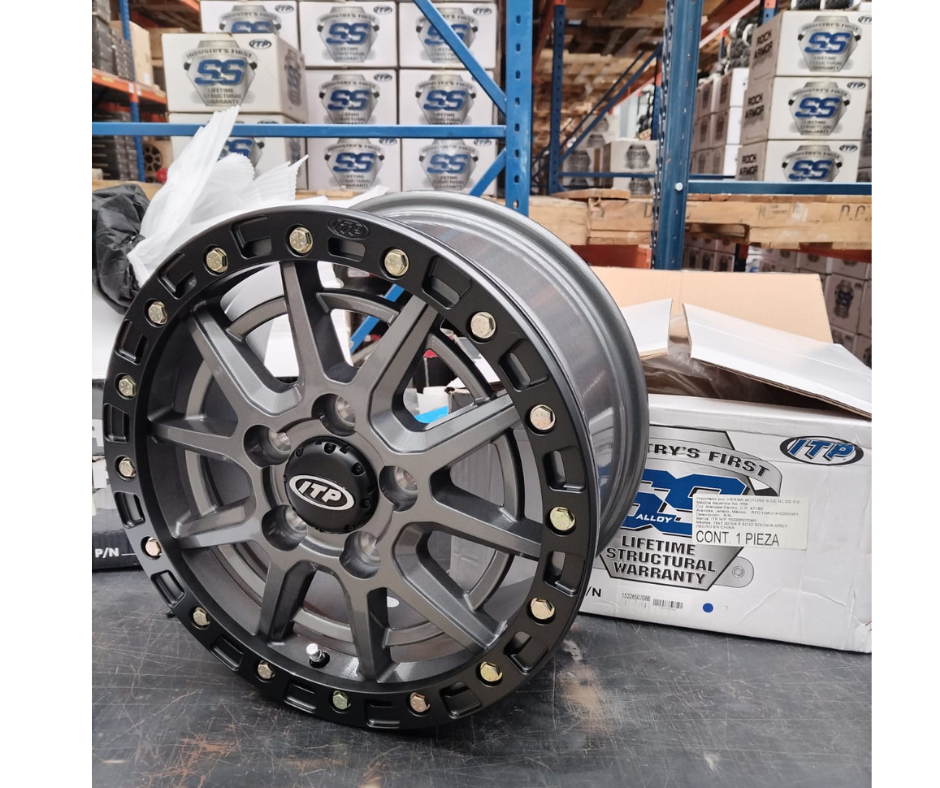 Imagen de llantas ITP Tires para UTV, RZR y X3, optimizadas para terrenos 4x4, offroad, Polaris y Can-Am, ideales para rutas todoterreno