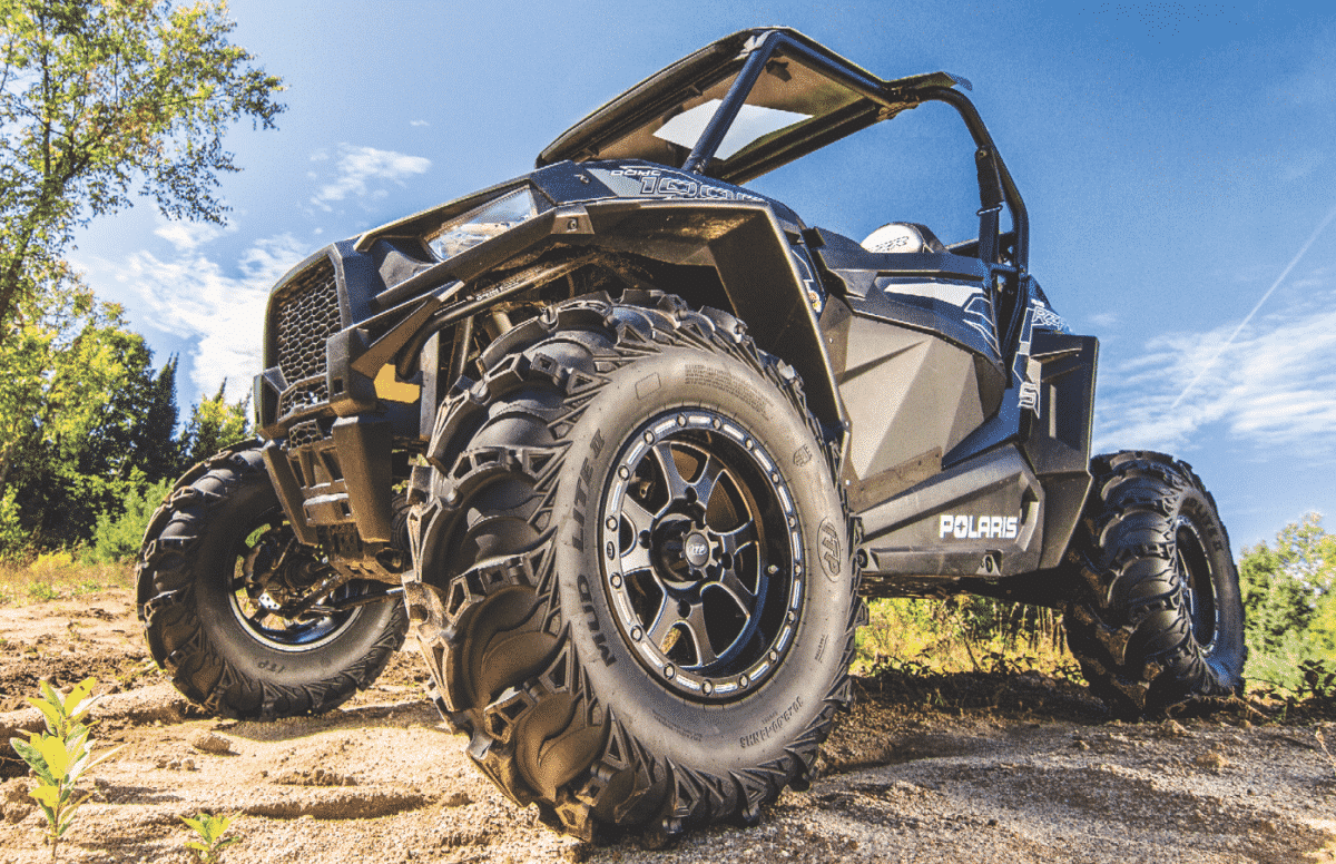 Imagen de llantas ITP Tires para UTV, RZR y X3, optimizadas para terrenos 4x4, offroad, Polaris y Can-Am, ideales para rutas todoterreno