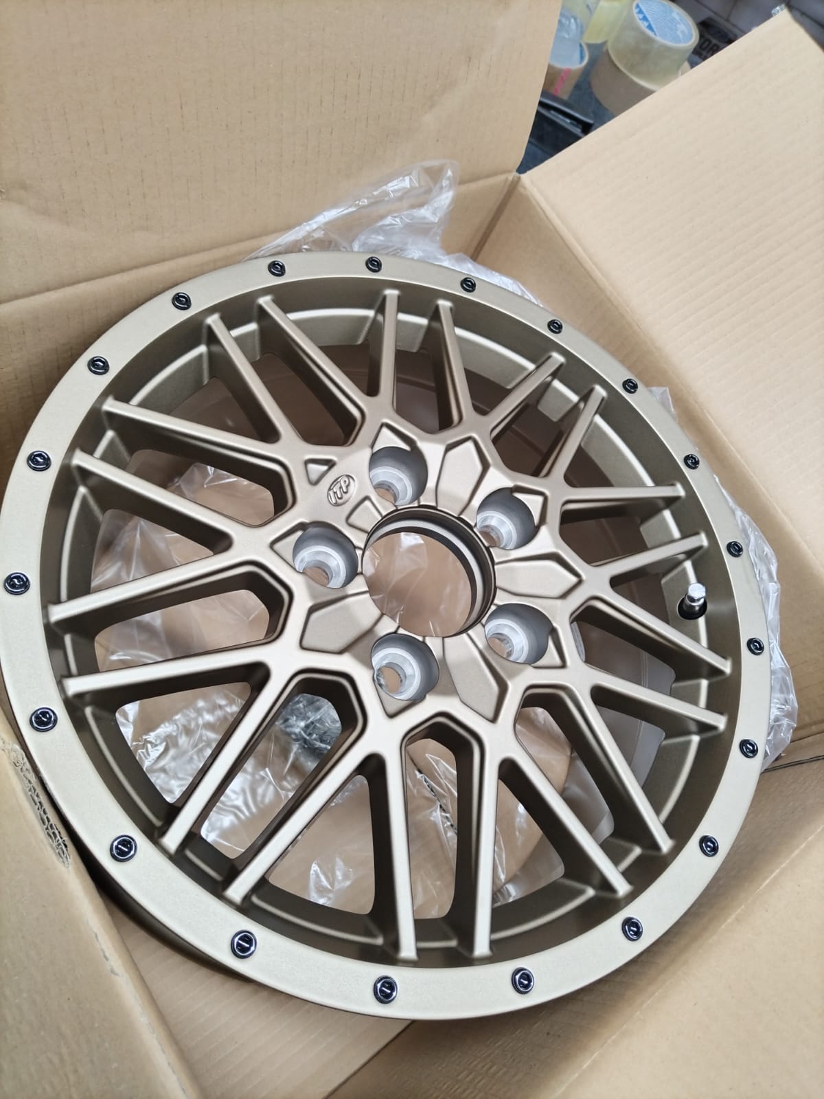 Imagen de llantas ITP Tires para UTV, RZR y X3, optimizadas para terrenos 4x4, offroad, Polaris y Can-Am, ideales para rutas todoterreno