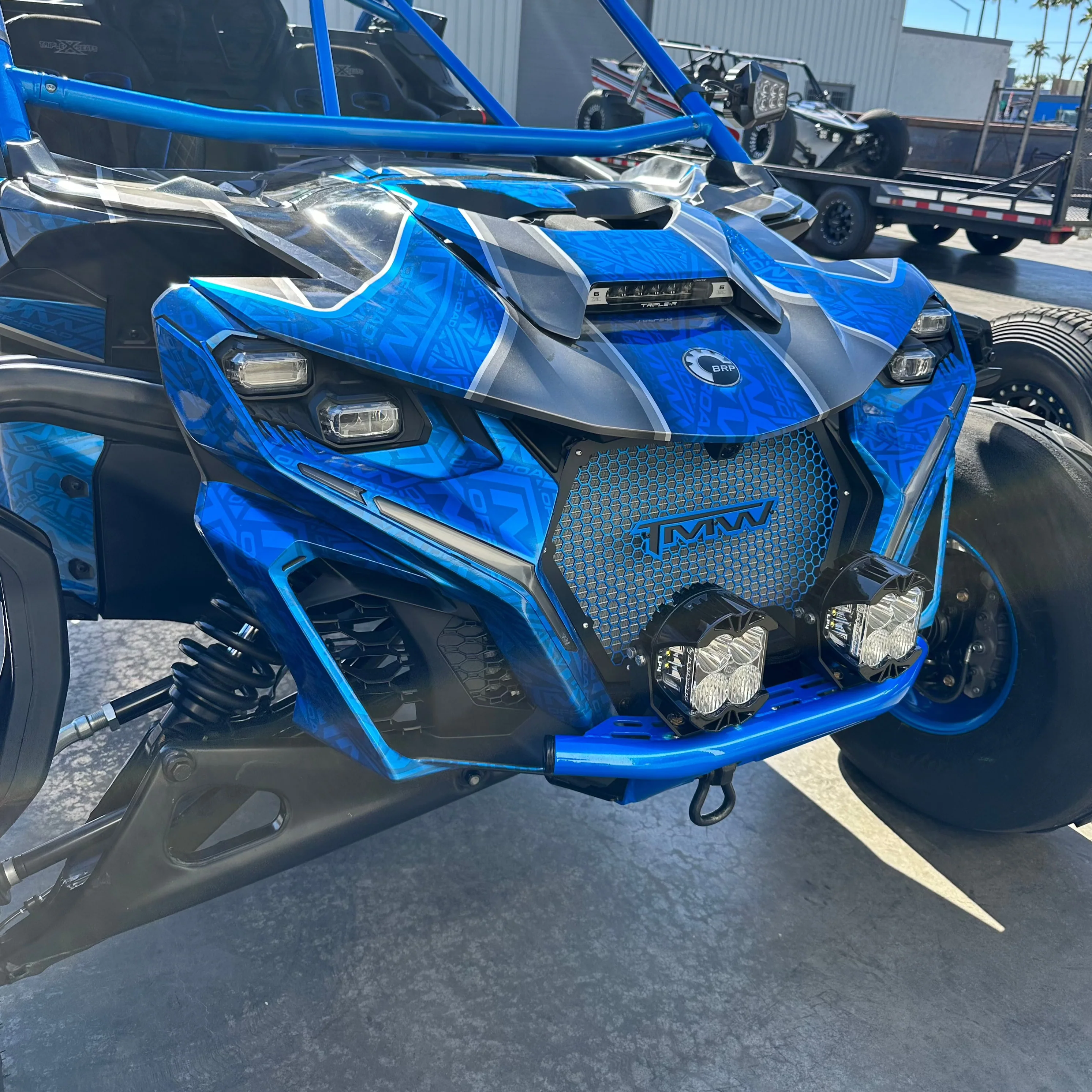 Defensa delantera TMW para Maverick R (compatible con winch)