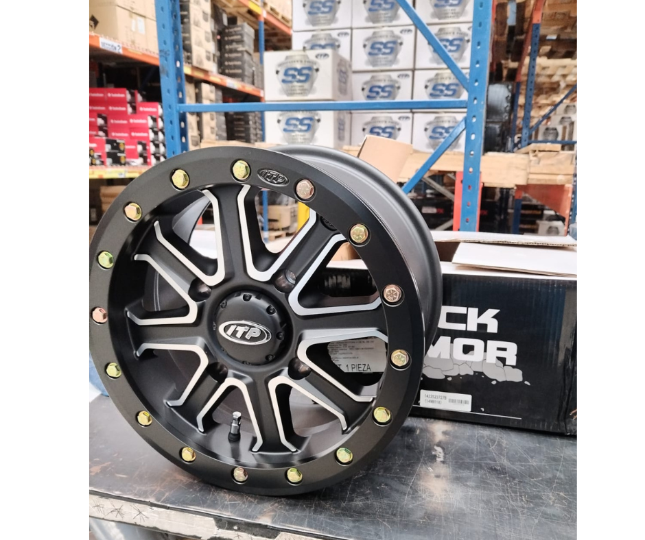 Imagen de llantas ITP Tires para UTV, RZR y X3, optimizadas para terrenos 4x4, offroad, Polaris y Can-Am, ideales para rutas todoterreno