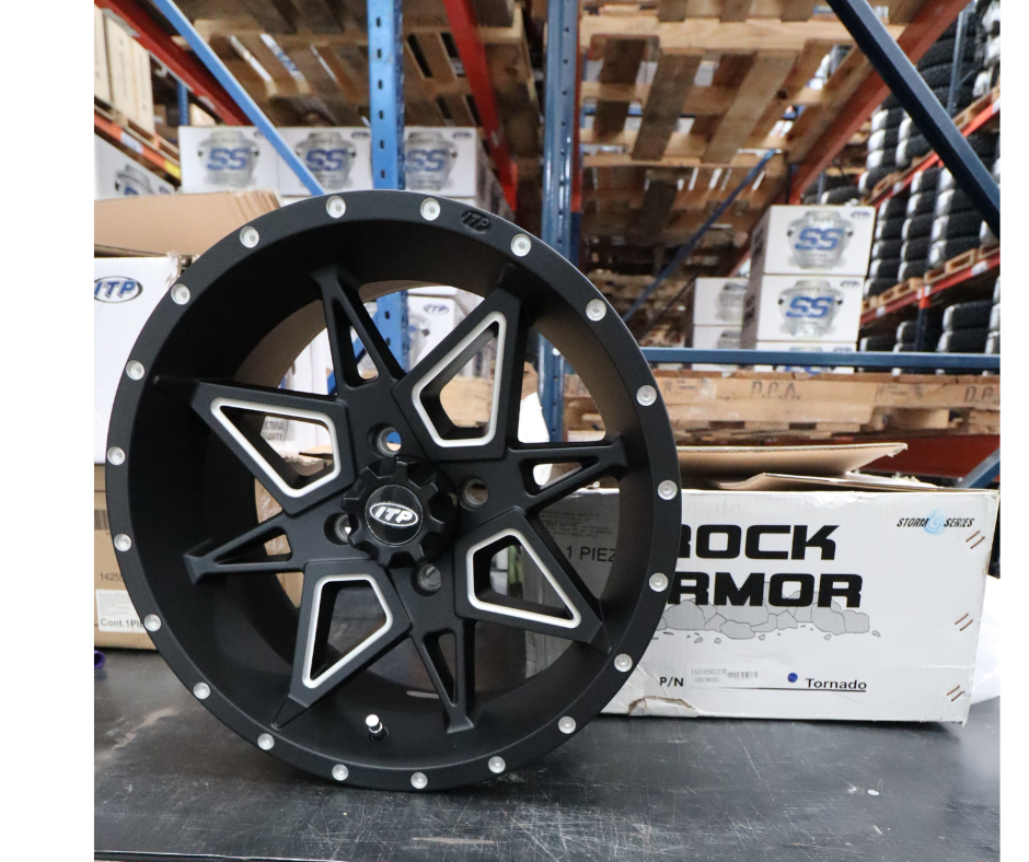 Imagen de llantas ITP Tires para UTV, RZR y X3, optimizadas para terrenos 4x4, offroad, Polaris y Can-Am, ideales para rutas todoterreno